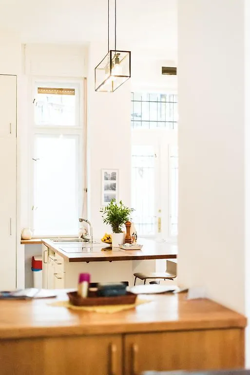 Anker Apartment At Deak Sq. Budapest