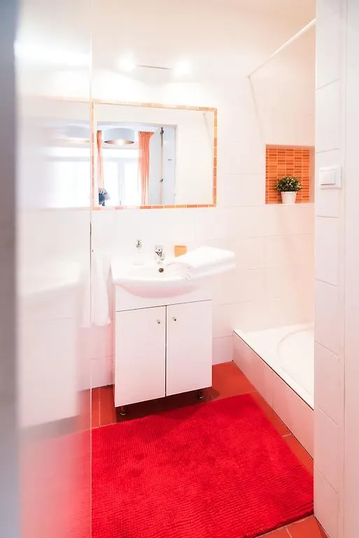 Anker Apartment At Deak Sq. Budapest Hungary
